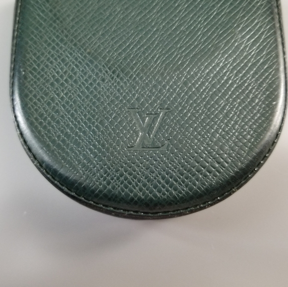 LOUIS VUITTON Beautiful mini monnaie boite coin case Taiga Leather/Germany - Picture 2 of 16